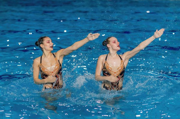 Wie verbessert man die Balance und Beweglichkeit im Synchronschwimmen?